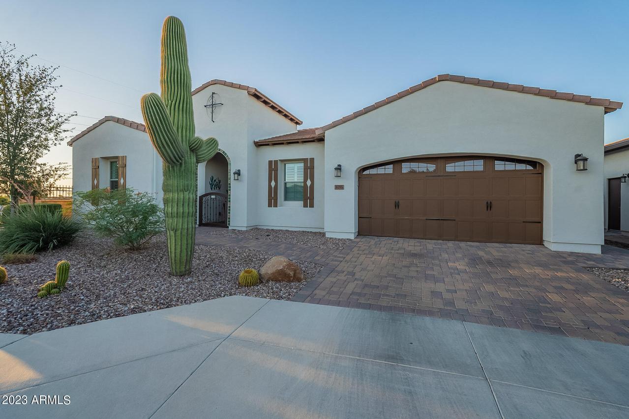 106 E Orange Blossom Path, San Tan Valley, AZ 85140