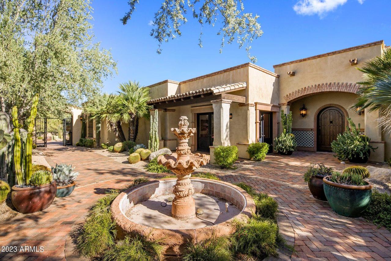 8469 E Moonlight Pass, Scottsdale, AZ 85266