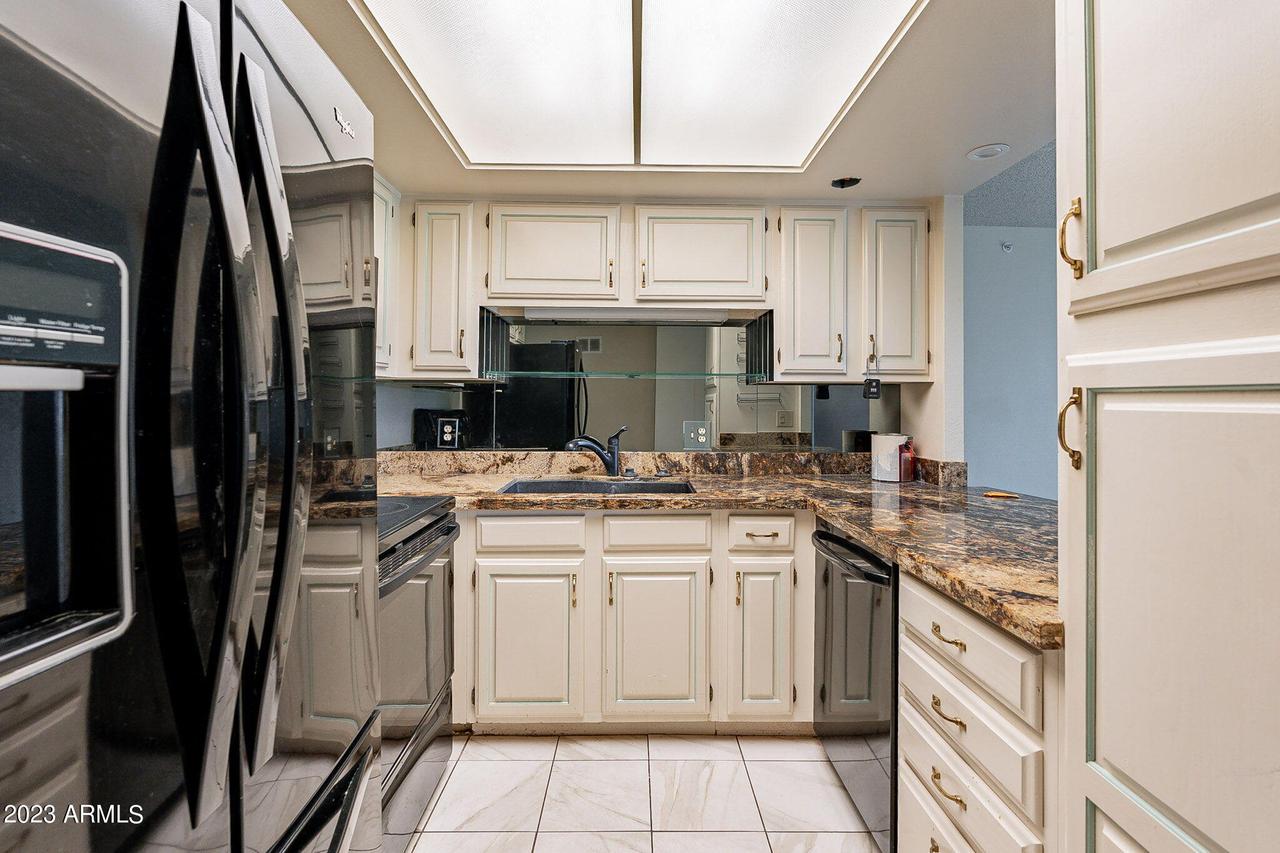 10330 W Thunderbird Blvd. #C118, Sun City, AZ 85351