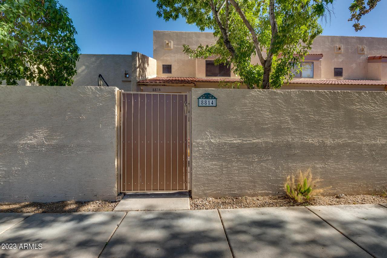 8814 N 47th Ln., Glendale, AZ 85302