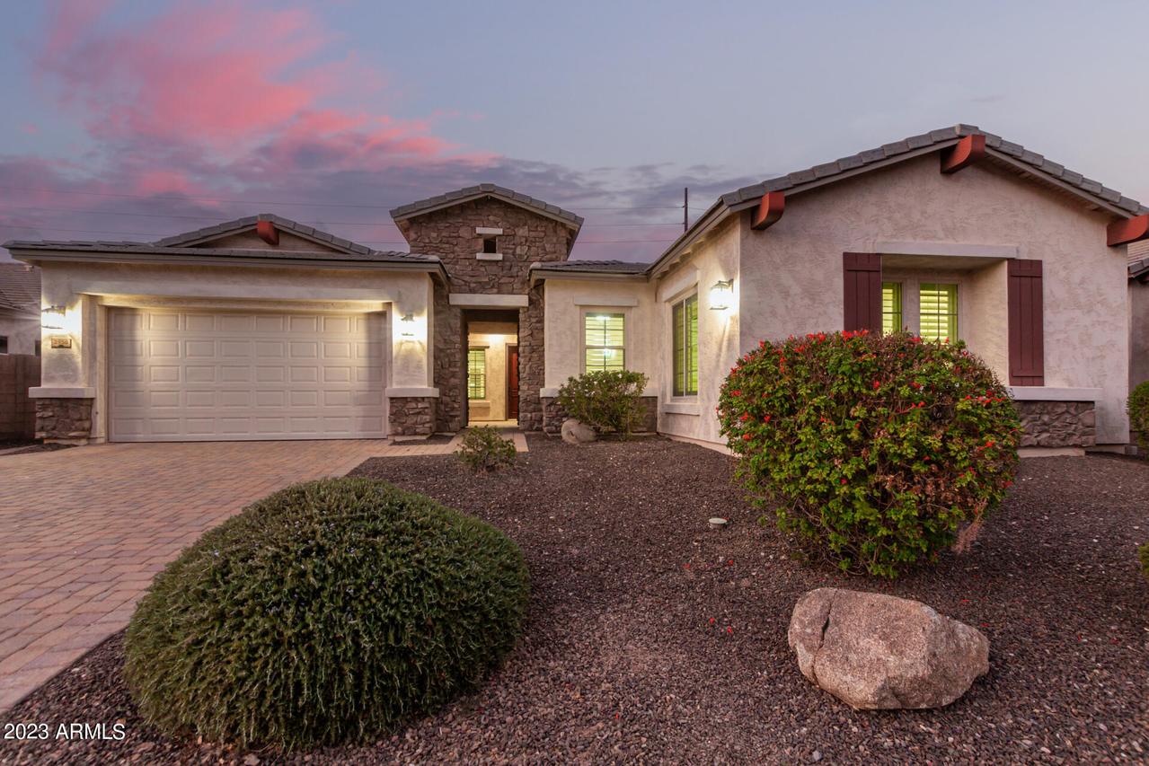 2950 E Derringer Way, Gilbert, AZ 85297
