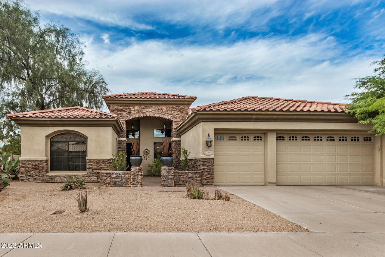 2558 E Amberwood Dr., Phoenix, AZ 85048