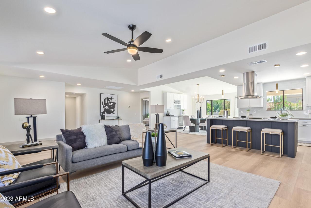12427 W Fieldstone Dr., Sun City West, AZ 85375