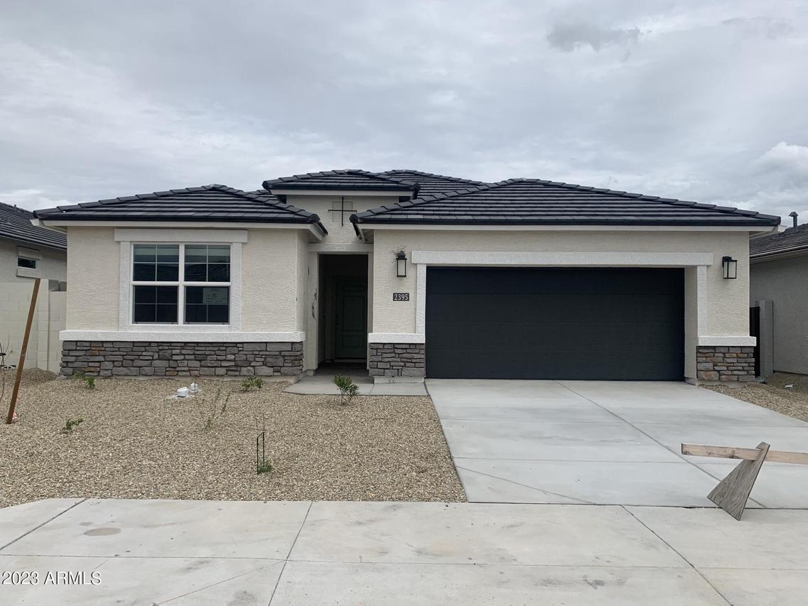 2133 S 239th Dr., Buckeye, AZ 85326