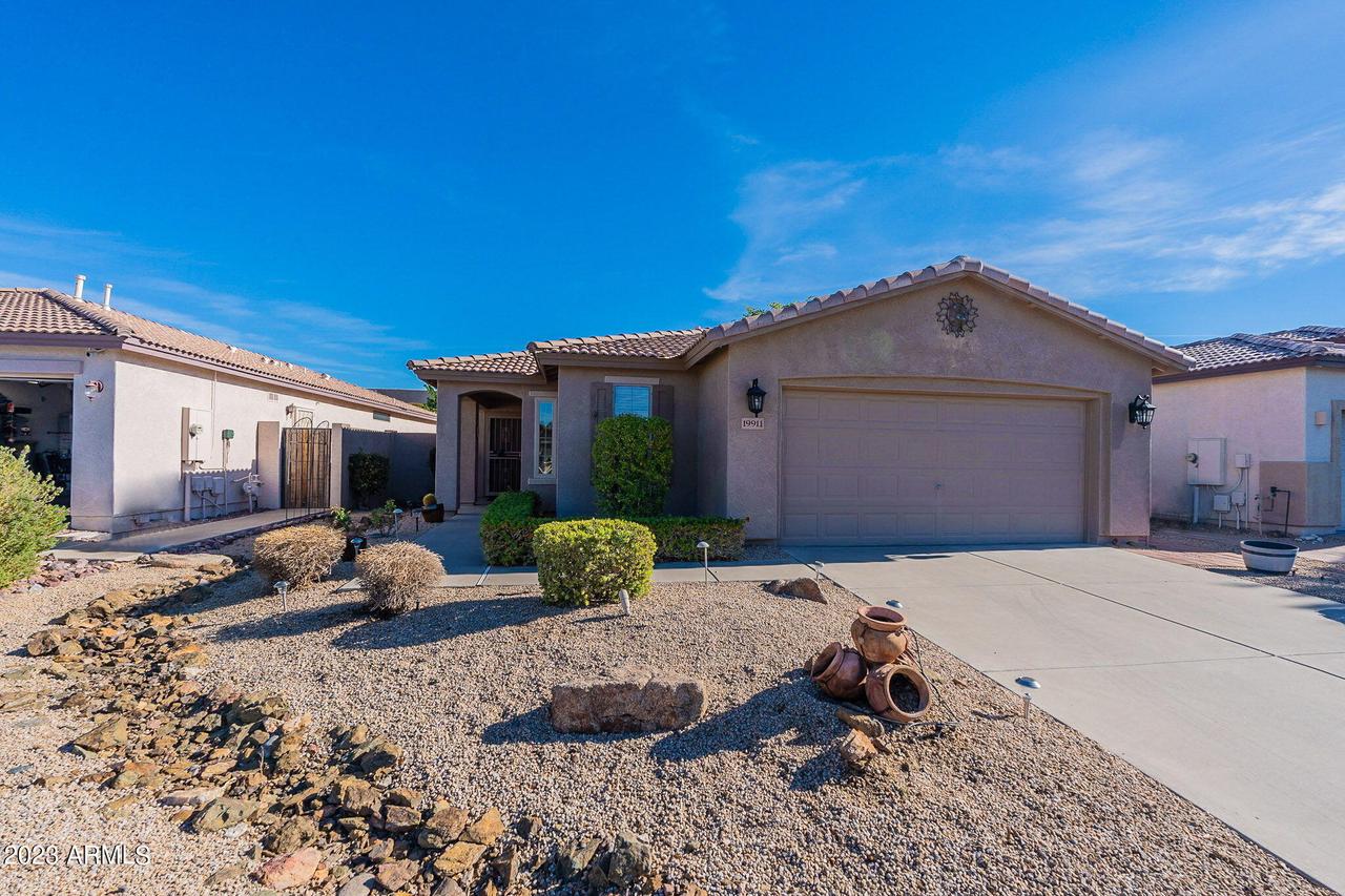 19911 N 108th Ave., Sun City, AZ 85373