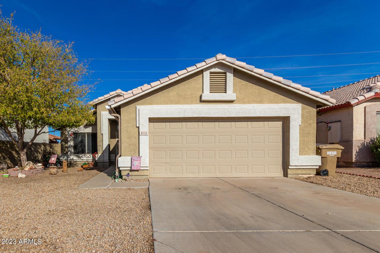 8733 N 112th Ave., Peoria, AZ 85345
