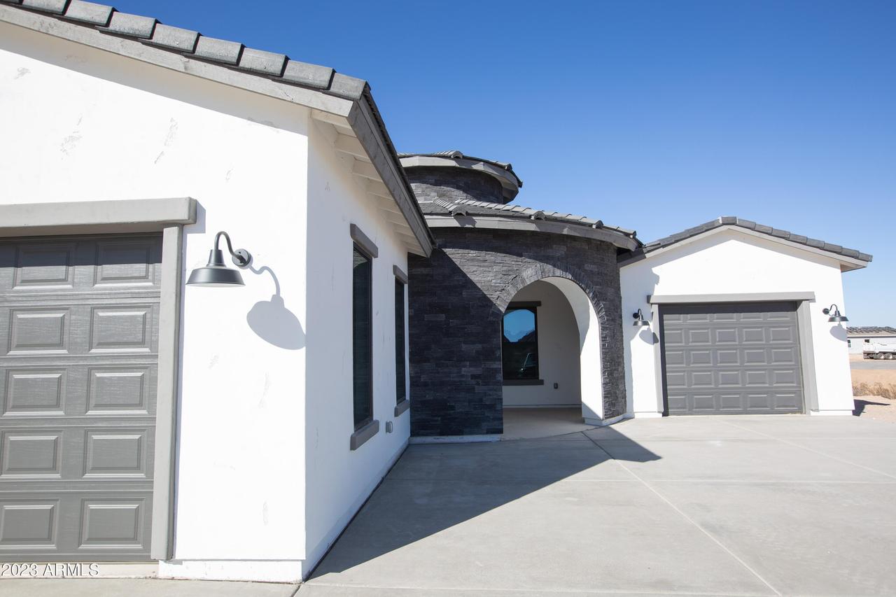 1888 W Liberty Ln., Queen Creek, AZ 85144