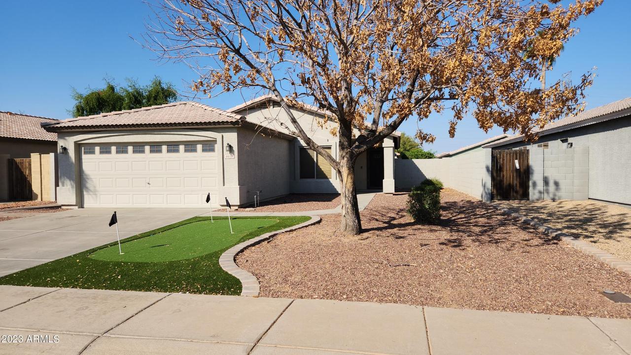 8838 W Royal Palm Rd., Peoria, AZ 85345