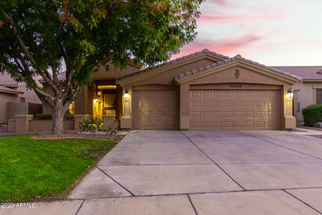 25626 N Hackberry Dr., Phoenix, AZ 85083