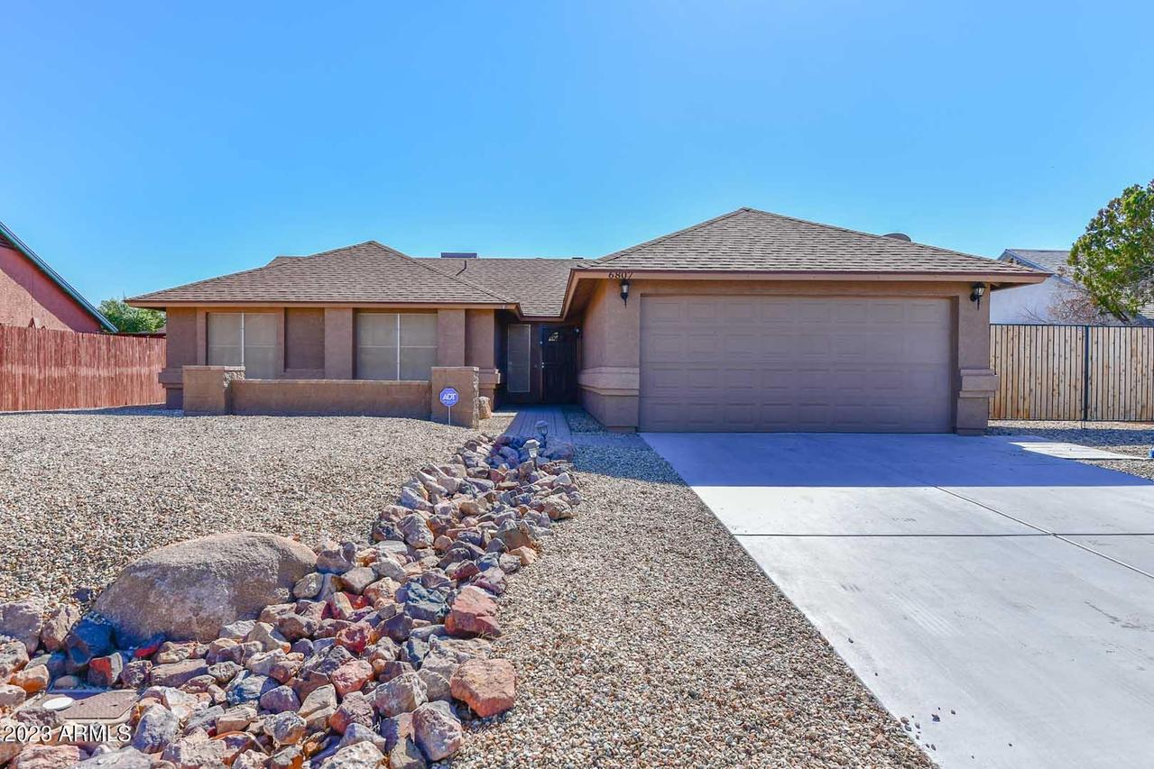 6807 W Cinnabar Ave., Peoria, AZ 85345