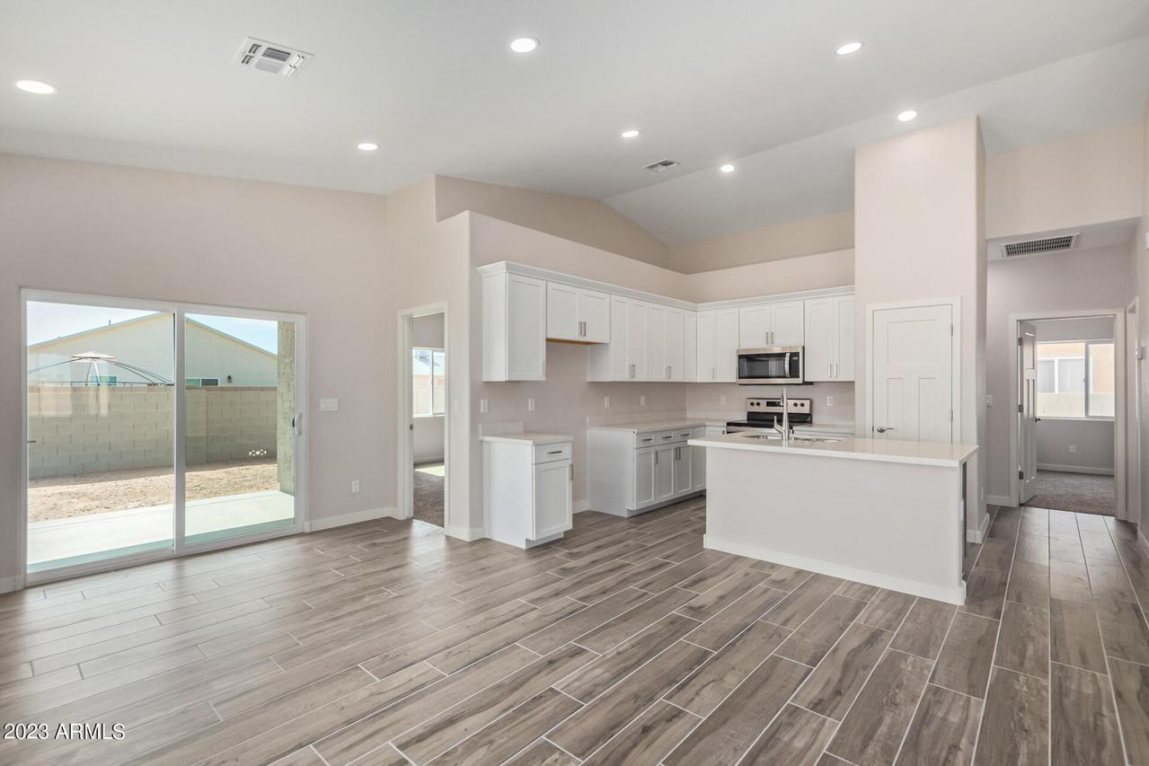 10225 W Catalina Dr., Arizona City, AZ 85123