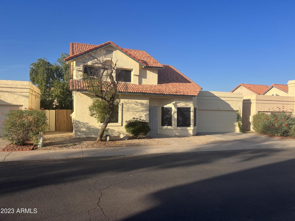 1733 E Geronimo St., Chandler, AZ 85225