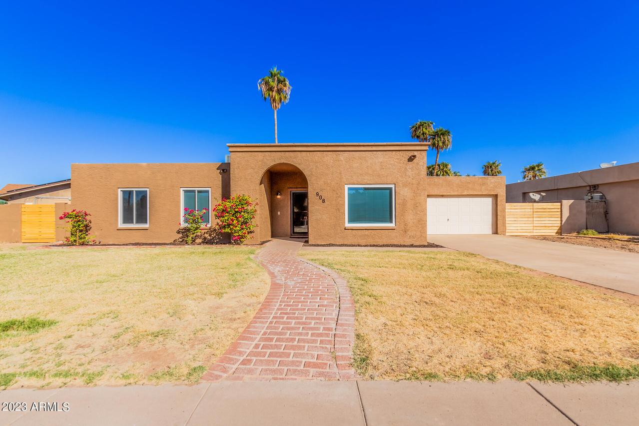 908 W Jerome Cir., Mesa, AZ 85210