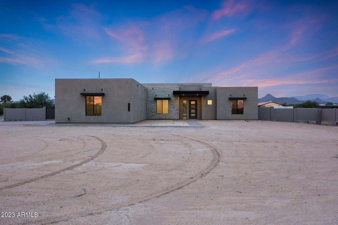 36213 N 12th St., Phoenix, AZ 85086