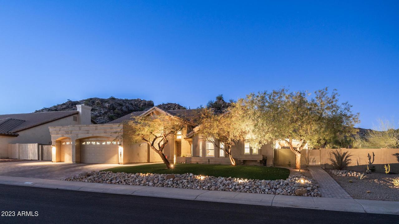 1742 E Cathedral Rock Dr., Phoenix, AZ 85048