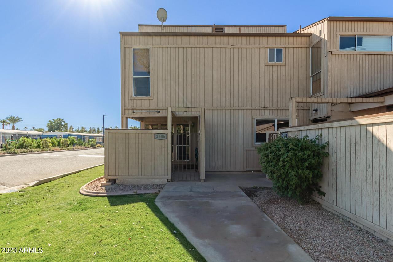 2686 E Silk Oak Dr., Tempe, AZ 85288