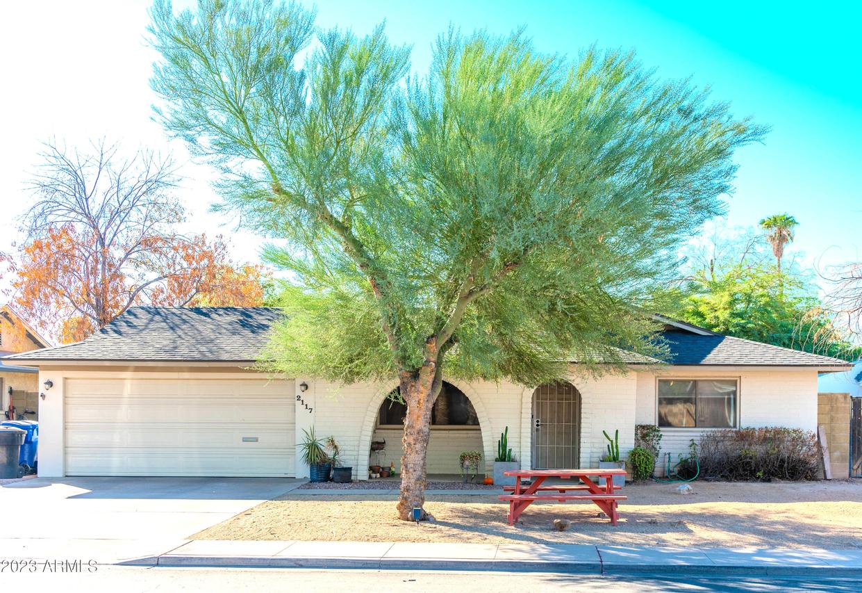 2117 W De Palma Cir., Mesa, AZ 85202