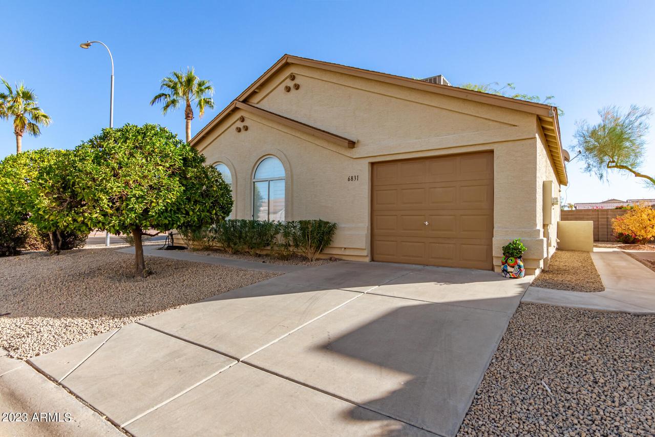 6831 S Oakmont Dr., Chandler, AZ 85249