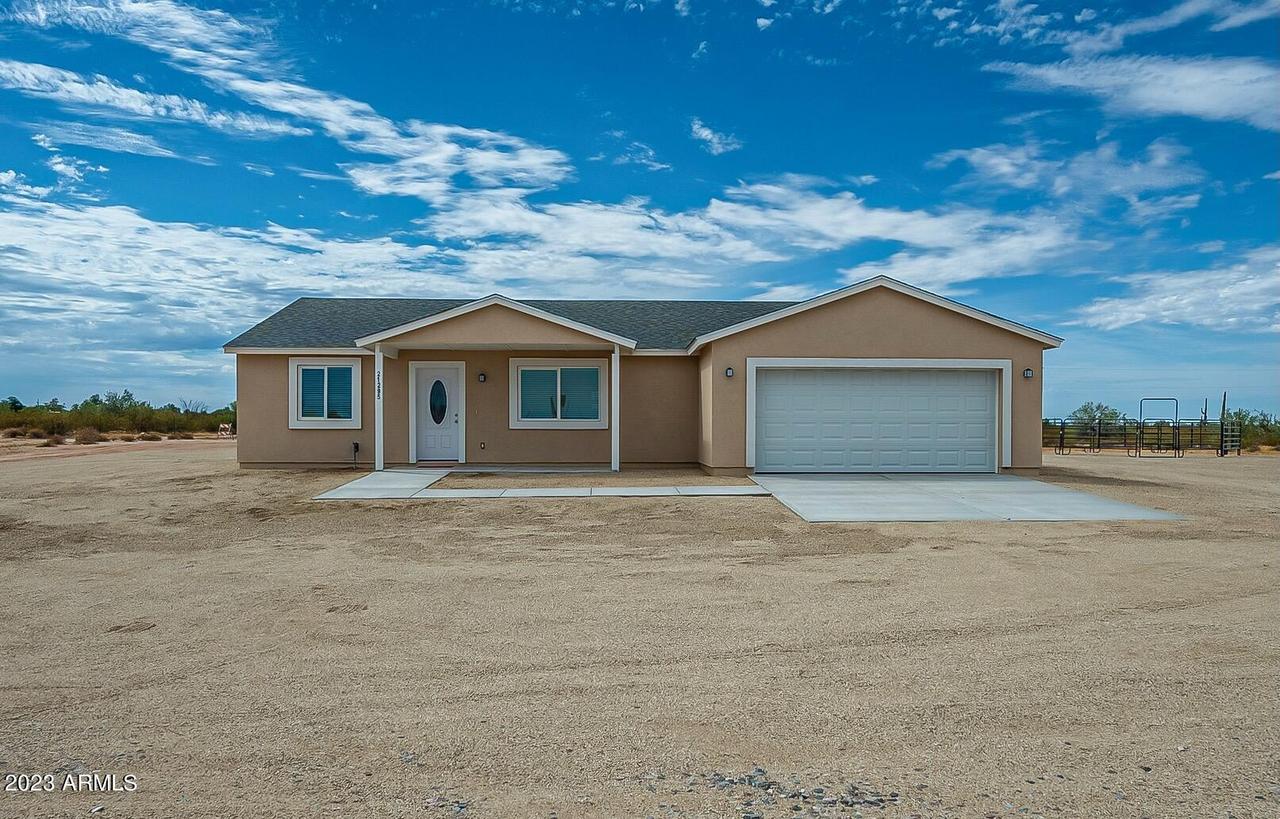 21295 E Blue Jay Ln., Florence, AZ 85132