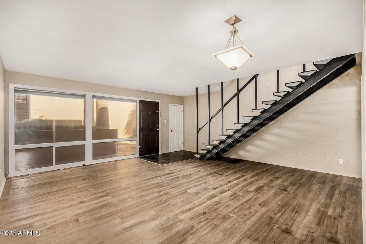 6501 N 17th Ave. #104, Phoenix, AZ 85015