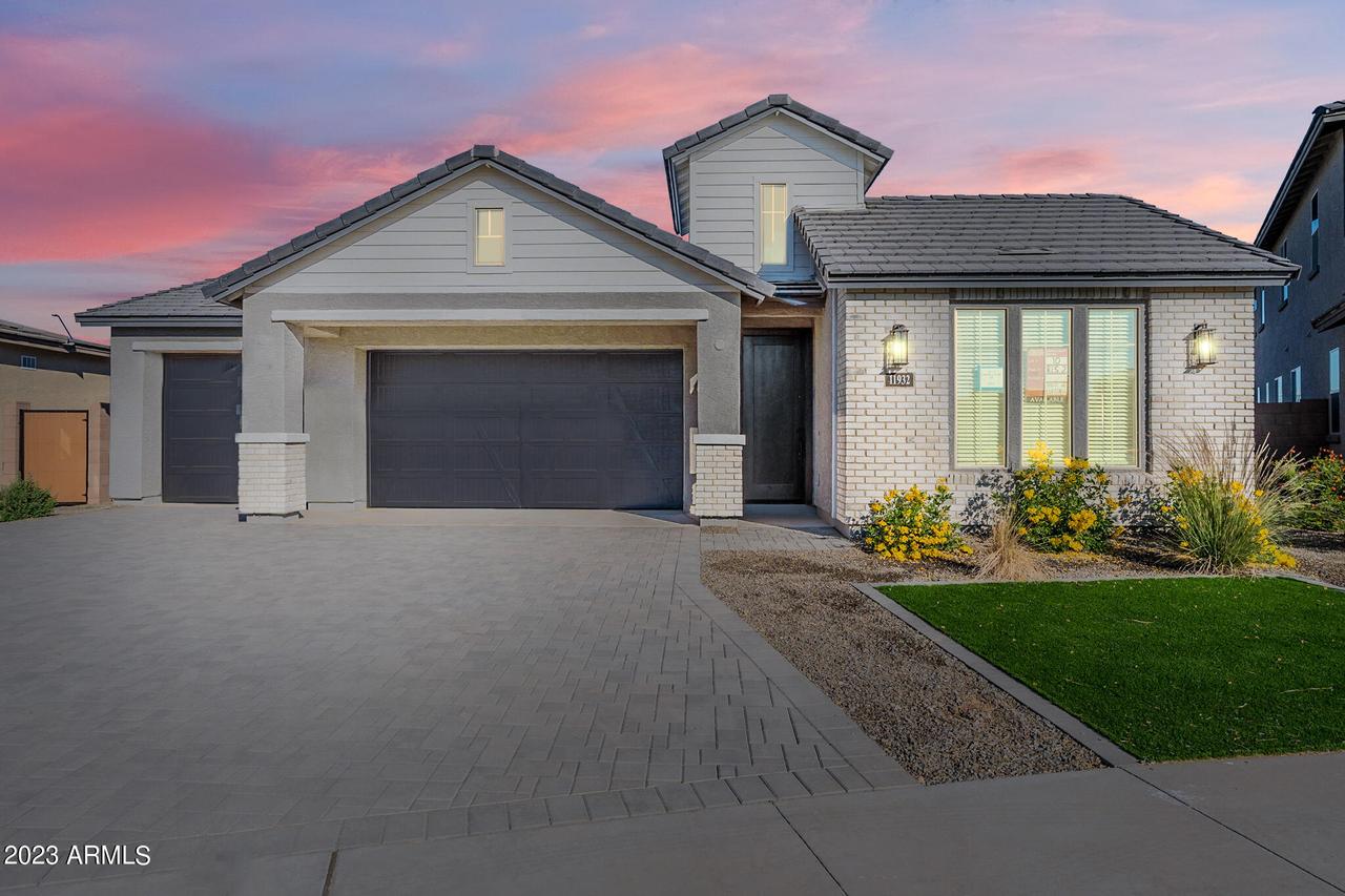 11932 W Luxton Ln., Avondale, AZ 85323
