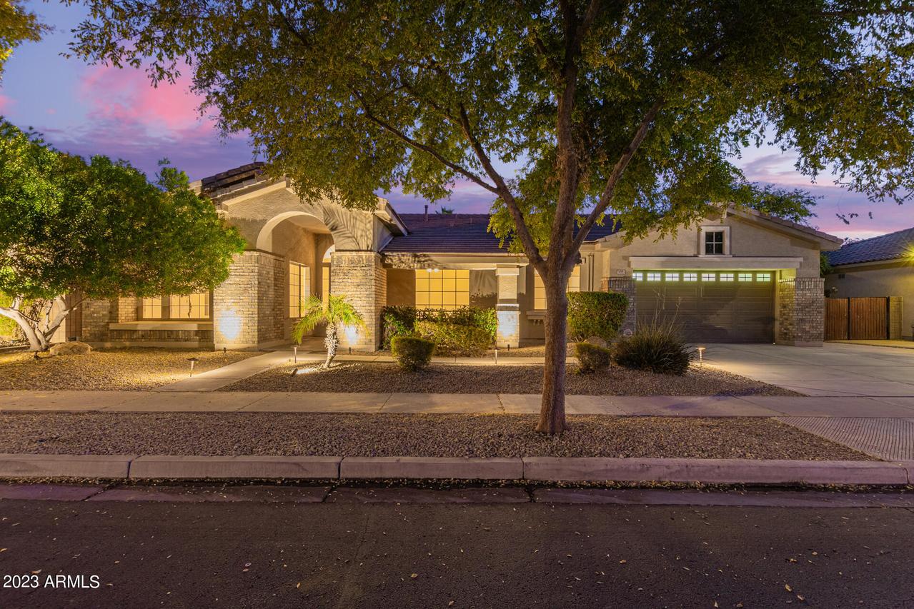 699 W Sparrow Pl., Chandler, AZ 85286