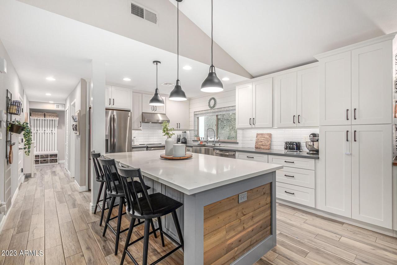 8684 E Via De La Gente Dr., Scottsdale, AZ 85258