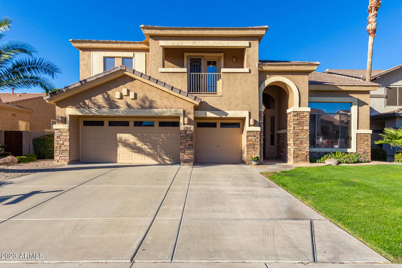 10232 E Lakeview Ave., Mesa, AZ 85212