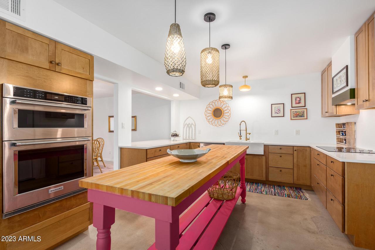 1000 E Laguna Dr., Tempe, AZ 85282