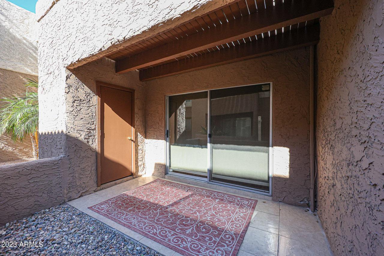 4554 E Paradise Village Pkwy. #160, Phoenix, AZ 85032