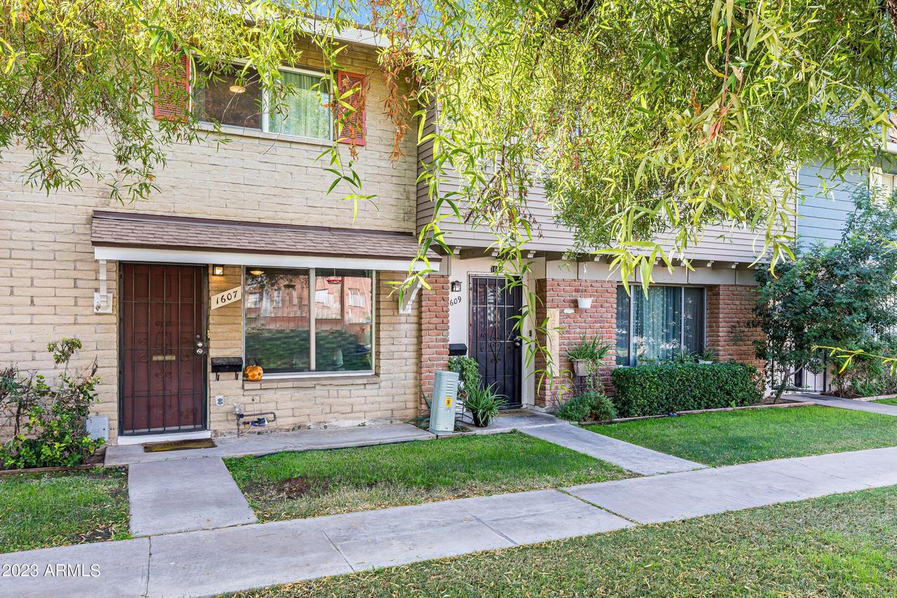 1607 W Hazelwood St., Phoenix, AZ 85015