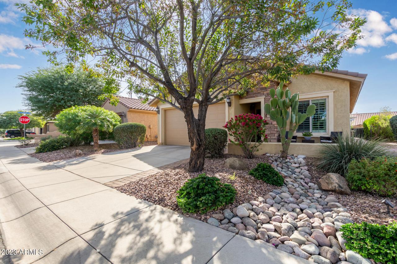 6635 W Mockingbird Way, Florence, AZ 85132