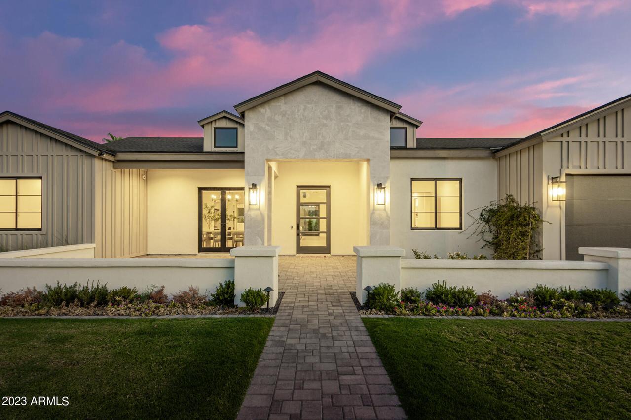 3605 E Highland Ave., Phoenix, AZ 85018