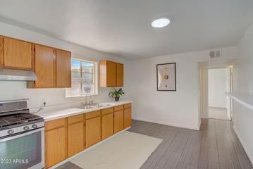 1815 E Lynne Ln., Phoenix, AZ 85042