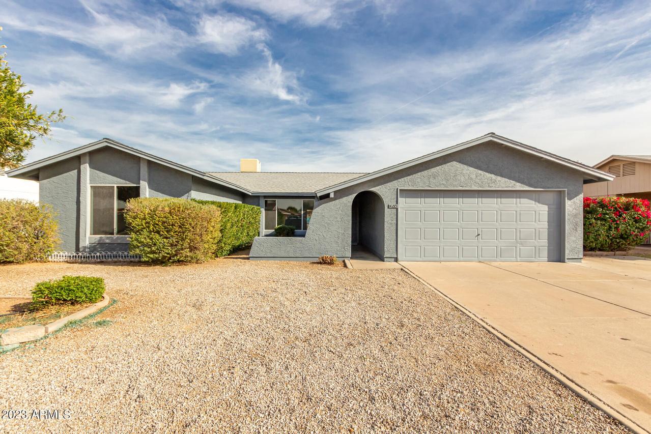 4215 N 108th Ave., Phoenix, AZ 85037