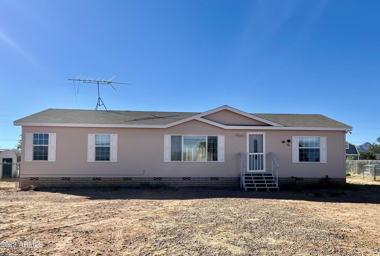 2401 N Calle Corazon, Huachuca City, AZ 85616