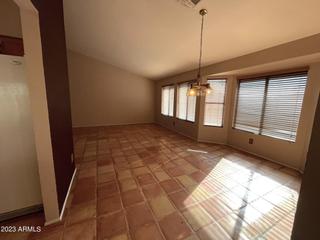 5125 W Freeway Ln., Glendale, AZ 85302