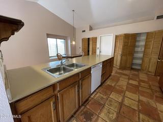 5125 W Freeway Ln., Glendale, AZ 85302