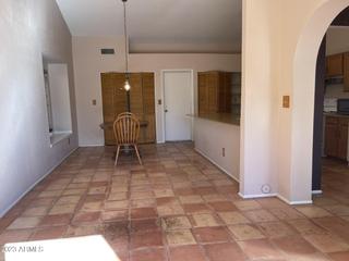 5125 W Freeway Ln., Glendale, AZ 85302