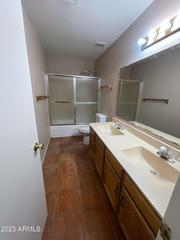 5125 W Freeway Ln., Glendale, AZ 85302