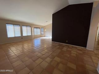 5125 W Freeway Ln., Glendale, AZ 85302