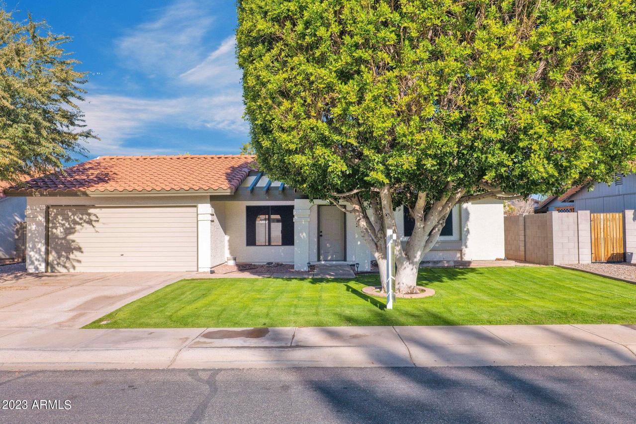 2128 W Manor St., Chandler, AZ 85224