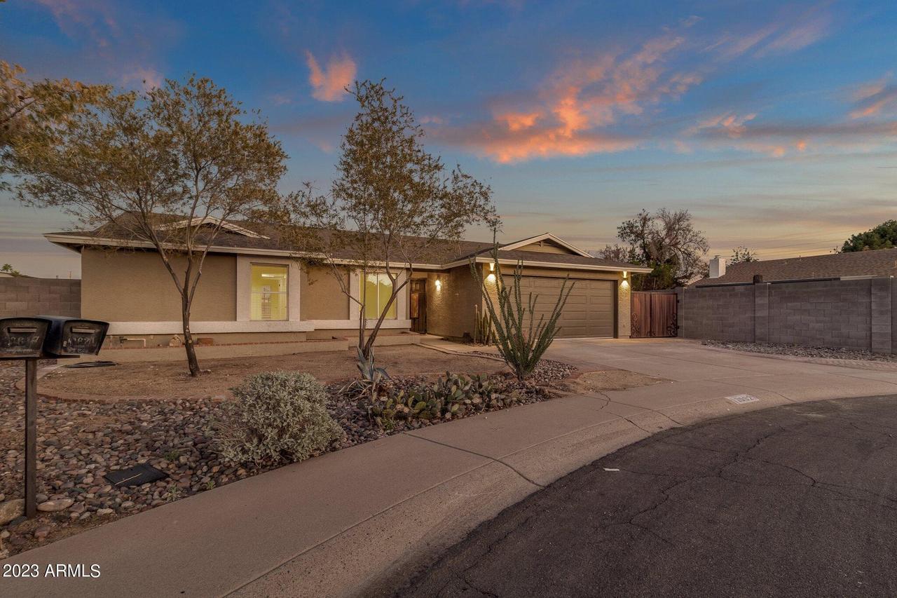 10621 S 48th Way, Phoenix, AZ 85044