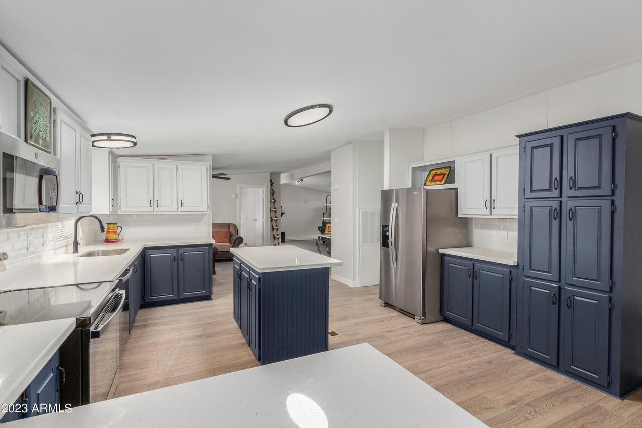 219 E Cloud Rd., Phoenix, AZ 85086