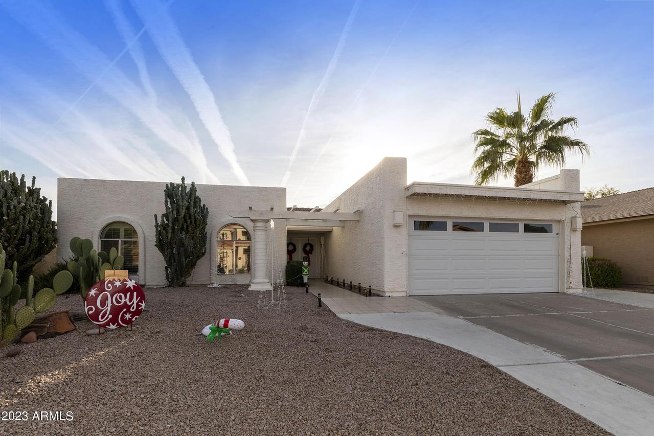 26413 S Lakewood Dr., Sun Lakes, AZ 85248