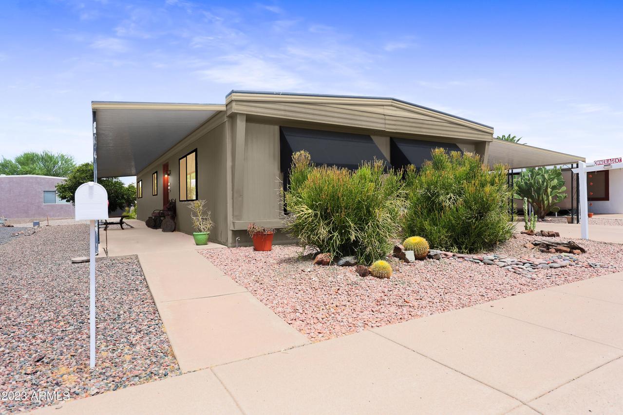 2442 N Snead Dr., Mesa, AZ 85215
