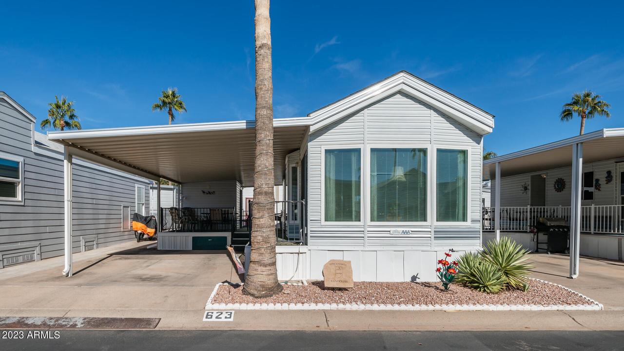623 Hawks Eye Dr., Apache Junction, AZ 85119