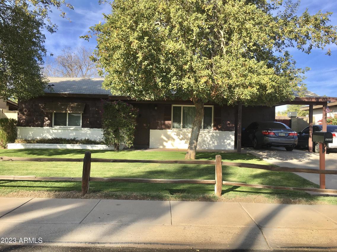 6720 W Medlock Dr., Glendale, AZ 85303