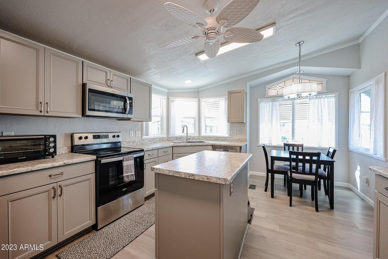 6960 W Peoria Ave. #206, Peoria, AZ 85345