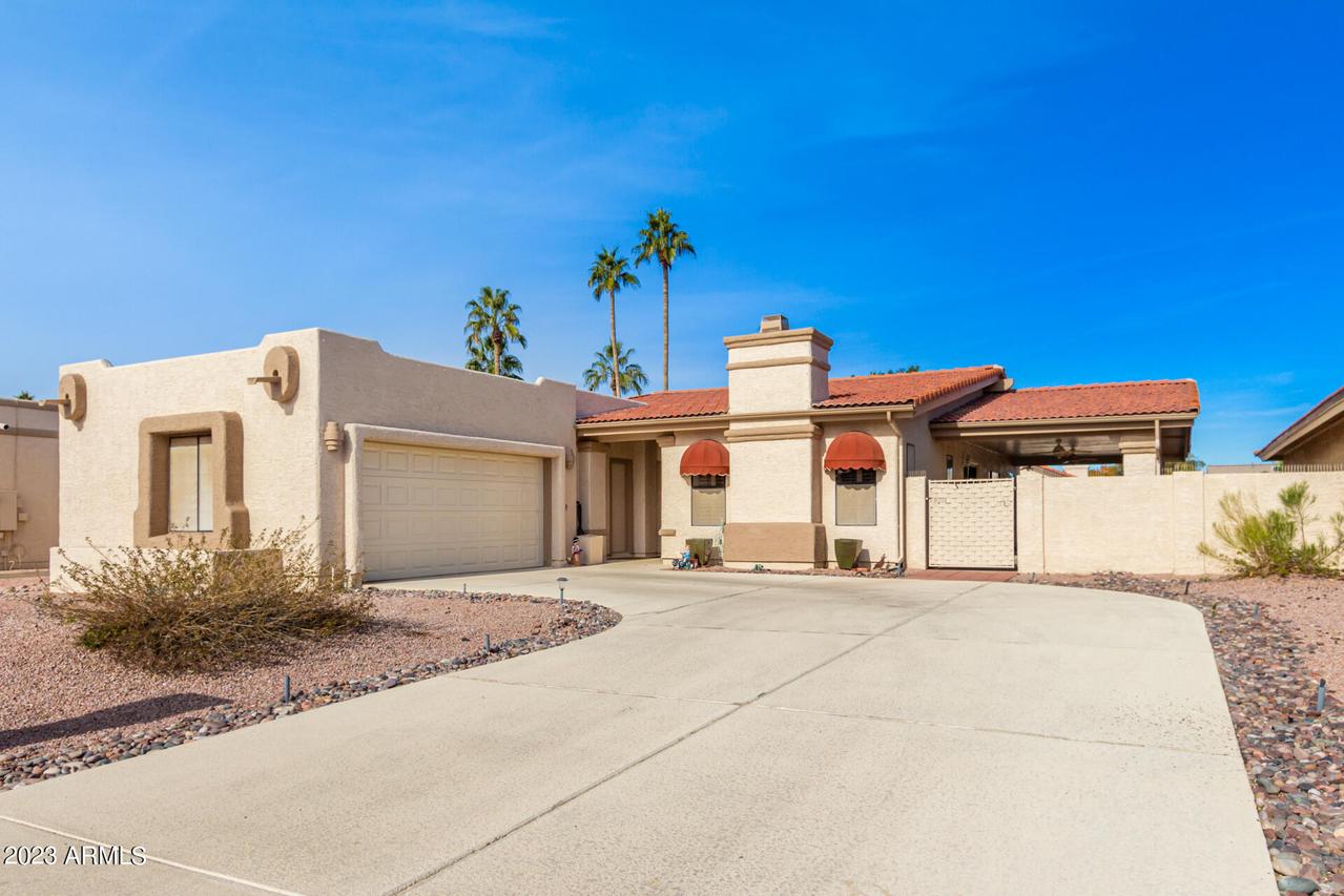 10406 E Chestnut Dr., Sun Lakes, AZ 85248